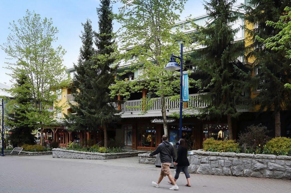 Whistler Town Plaza By Latour Hotels Exterior photo